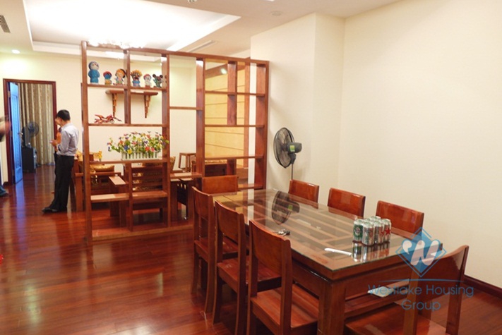 Nice 02 bedrooms apartment for rent in Royal City, Thanh Xuan District, Hanoi.